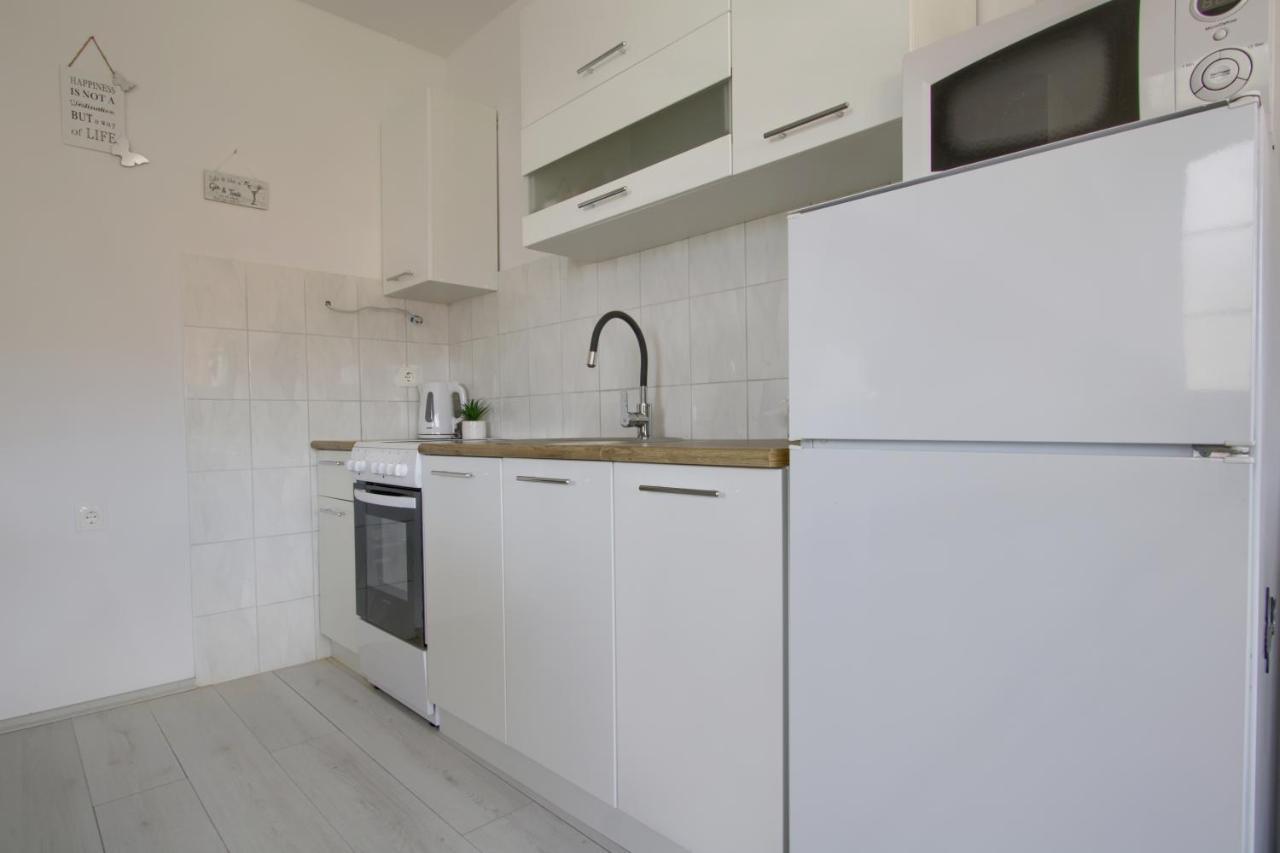Apartments Villa Mihaela Banj Экстерьер фото