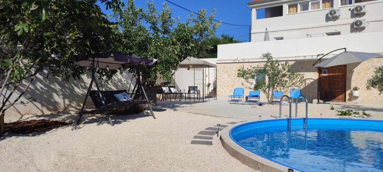 Apartments Villa Mihaela Banj Экстерьер фото