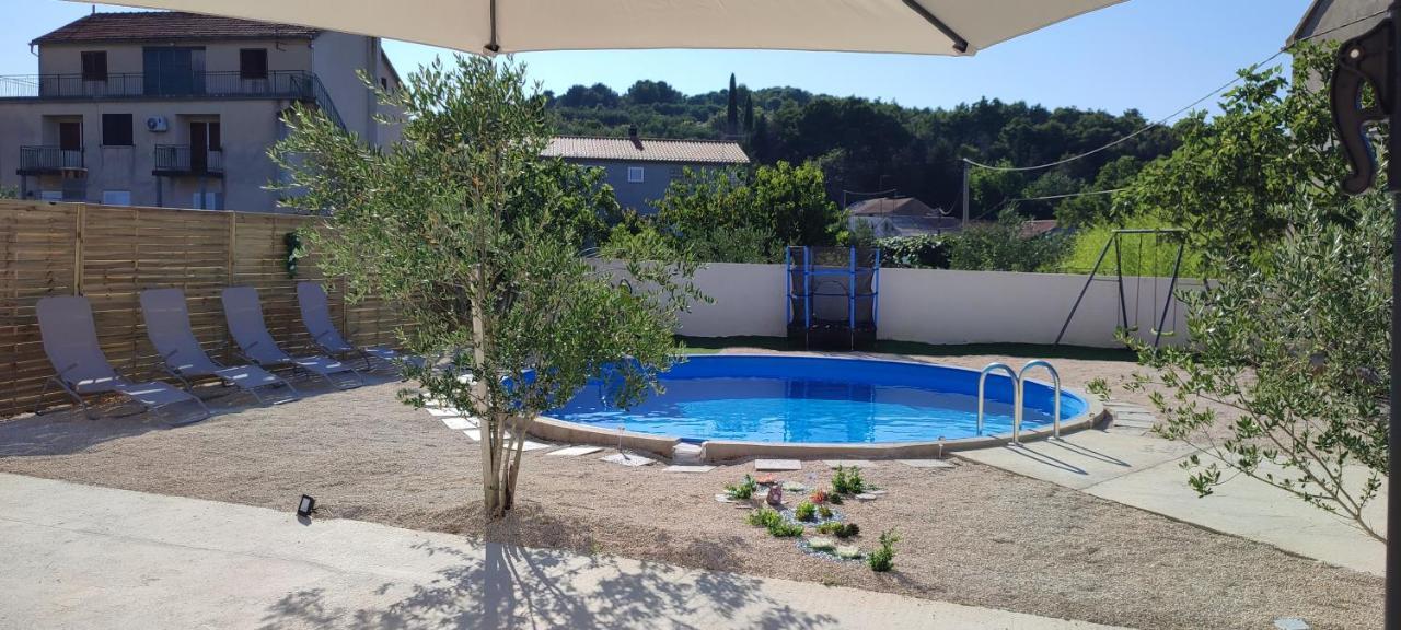 Apartments Villa Mihaela Banj Экстерьер фото