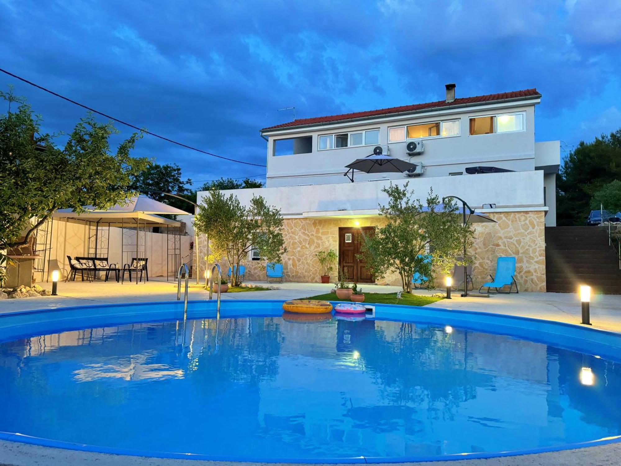 Apartments Villa Mihaela Banj Экстерьер фото